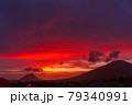 八丈島の夕景 79340991