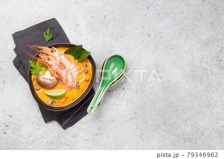 Tom Yum traditional Thai soup 79346962