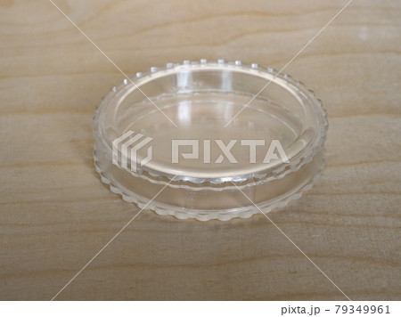 Petri dish for cell culture 79349961