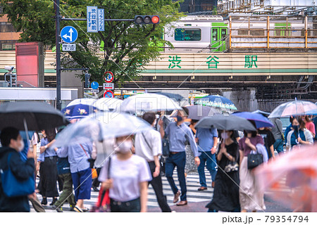 日本の東京都市景観 7月…。感染拡大の中でまん延防止に移行した狂気…変異株感染爆発へ＝5日、渋谷 79354794