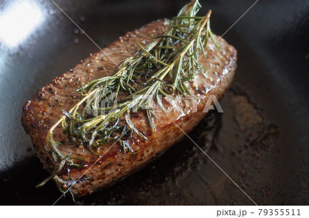 ローストビーフづくり 79355511