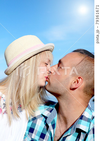 Lovers man and woman rest in a tropical country. Holiday romance, love, happy people 79361671