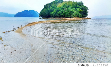 【山口県】周防大島のパワースポット　真宮島につながる砂州の道 79363398
