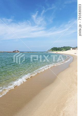 日本海の浜辺 (鳥取県 ハワイ海水浴) 日本海の浜辺 (鳥取県 ハワイ海水浴) 79368003