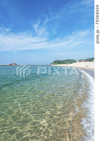 日本海の浜辺　（鳥取県　ハワイ海水浴） 79368004