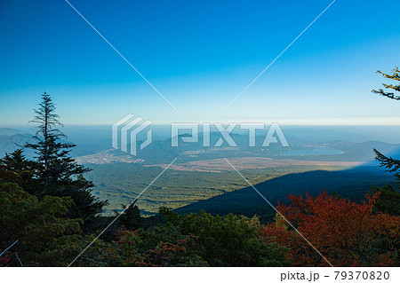 山梨　富士スバルライン五合目から眺める景色 79370820