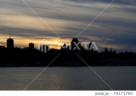 ケベックシティーのシルエット ケベックシティーのシルエット 79371760