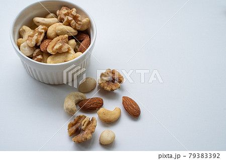 ミックスナッツのイメージ 79383392