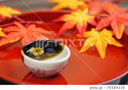 日本酒 秋イメージ 日本酒 秋イメージ 79384338