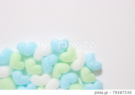 ハート　爽やかイメージ　左側 79387530