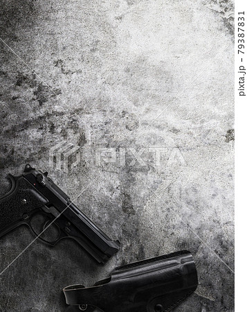 拳銃のイメージ素材 79387831