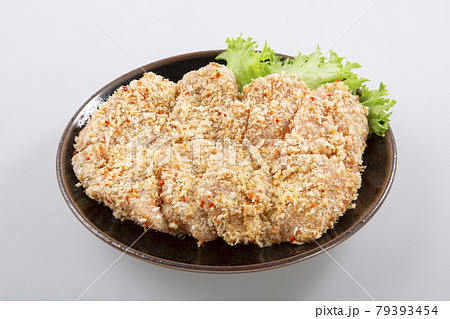 若鶏のカツレツ 79393454