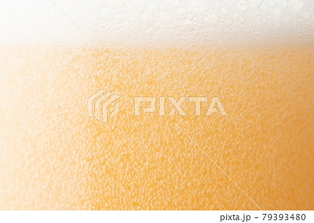 ビール　泡背景 79393480