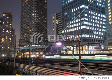 《東京都》浜松町・ビジネス街の夜景 79394963