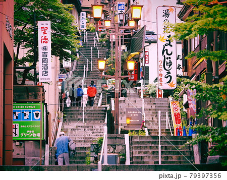 伊香保温泉 雨上がりの石段街 伊香保温泉 雨上がりの石段街 79397356