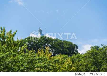 船岡城址公園の平和観音像と青空 宮城県柴田町 船岡城址公園の平和観音像と青空 宮城県柴田町 79397678
