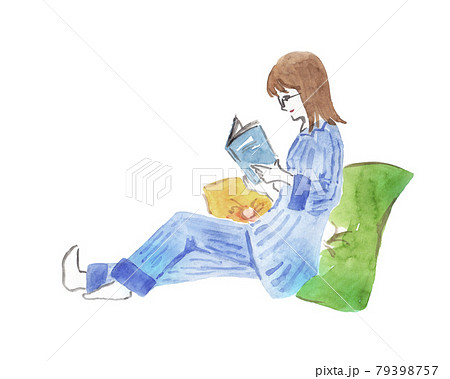 パジャマ姿で読書する女性 水彩イラストのイラスト素材