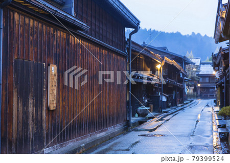 岐阜 高山の古い町並み 岐阜 高山の古い町並み 79399524