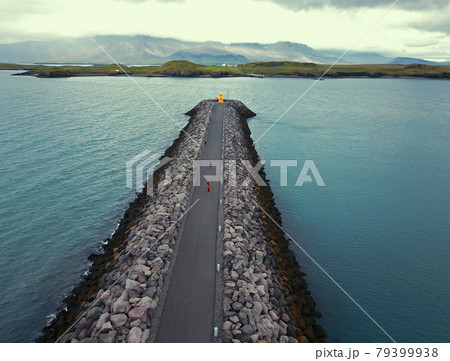 アイスランドのレイキャビクの着岸埠頭 79399938