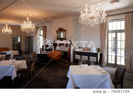 シドニーで最高のアフタヌーンティーとシドニーハーバーの絶景を楽しめるガンナーズバラックス 79401700