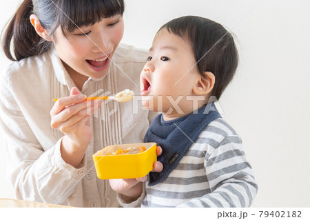 離乳食・子供・育児・子育て 79402182