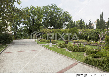 The territory of the sanatorium Green Guy Tuapse 79403777