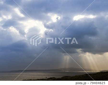 北海道 光差す朝の礼文島 / Rebun Island, Hokkaido, Japan 北海道 光差す朝の礼文島 / Rebun Island, Hokkaido, Japan 79404625