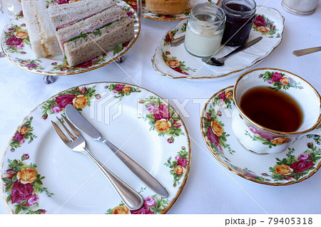 シドニーで最高の英国式アフタヌーンティーとシドニーハーバーの絶景を楽しめるガンナーズバラックス 79405318