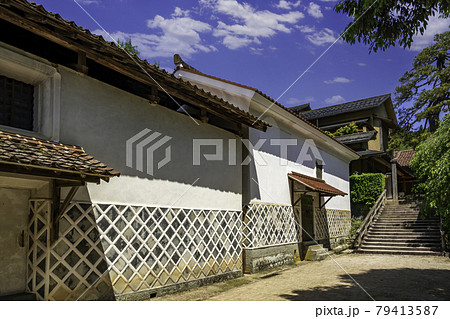 雲南 吉田町の町並み 田部家土蔵群 島根県雲南市 雲南 吉田町の町並み 田部家土蔵群 島根県雲南市 79413587