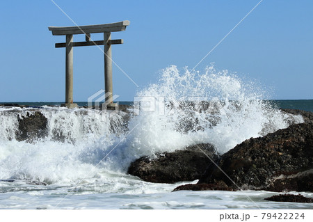 大洗磯前神社の神磯の鳥居 79422224
