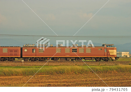 北陸本線 美川ー加賀笠間 JR西日本 クモヤ443 D01編成(京都) クモヤ442-2 山側 北陸本線 美川ー加賀笠間 JR西日本 クモヤ443 D01編成(京都) クモヤ442-2 山側 79431705