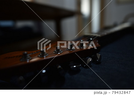 ギターヘッド 79432847