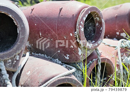 漁港のたこつぼ 79439879