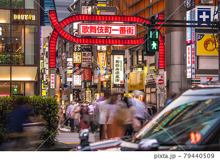 日本の東京都市景観 7月…。変異株感染爆発…東京593人と脅威の数字再び。歌舞伎町一番街は…=6日 日本の東京都市景観 7月…。変異株感染爆発…東京593人と脅威の数字再び。歌舞伎町一番街は…=6日 79440509