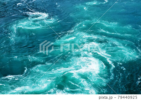 徳島県 鳴門海峡の渦潮 徳島県 鳴門海峡の渦潮 79440925