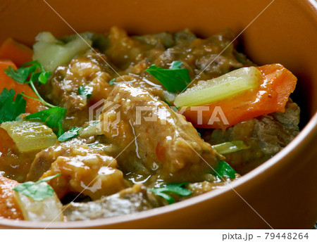 Oxtail stew 79448264