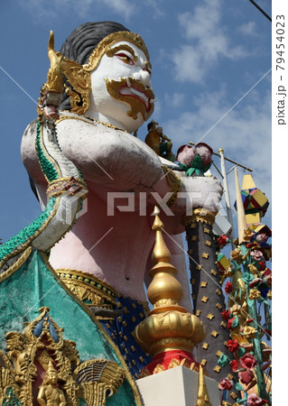 Sculpture, architecture and symbols of Buddhism, Thailand 79454023