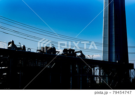 東京都下水道局　東部スラッジプラント　工場　パイプ　煙突　水蒸気　東京　千葉　荒川　河川敷 79454747