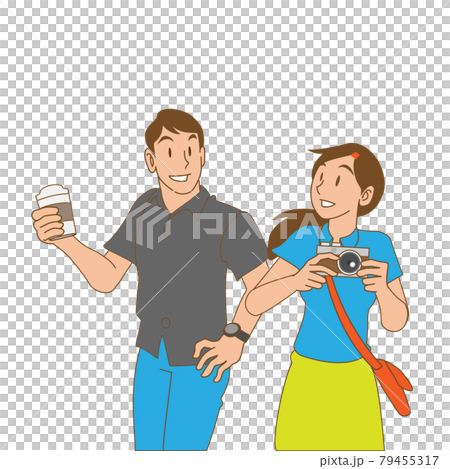 コーヒーを飲む男性と撮影を楽しむ女性のカップル コーヒーを飲む男性と撮影を楽しむ女性のカップル 79455317