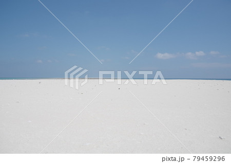 沖縄県久米島のはての浜 79459296
