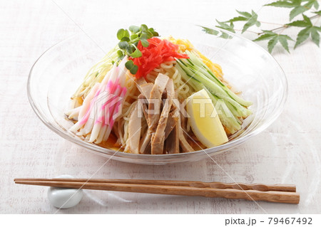 ラーメン屋の冷し中華 79467492