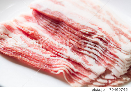 金華豚しゃぶしゃぶ用バラ肉(解凍中) 金華豚しゃぶしゃぶ用バラ肉(解凍中) 79469746