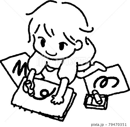 お絵かきして遊ぶ子供のイラスト(モノクロ線画) お絵かきして遊ぶ子供のイラスト(モノクロ線画) 79470351