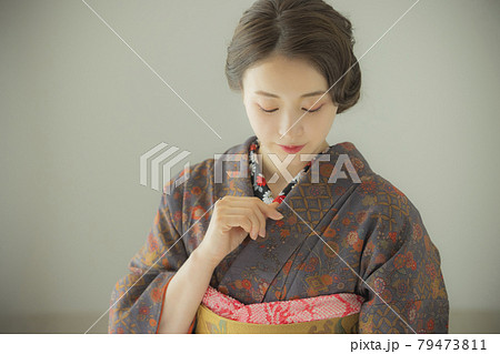 小紋　着物　刺繍半襟 79473811