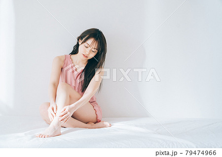 脚のスキンケア　ビューティー 79474966