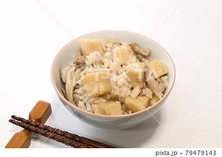 ホタテの炊き込みご飯（バター醤油風味） 79479143