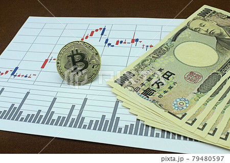 【仮想通貨・ビットコイン・投資などに関する記事のサムネイルに】ビットコインと一万円札 79480597