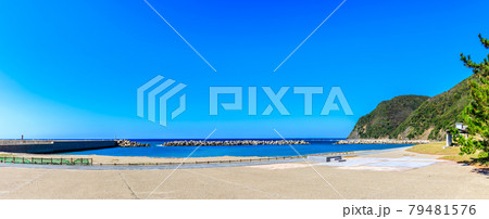 小茂田浜海水浴場　パノラマ　【長崎県対馬市 】 79481576