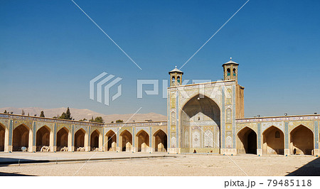 The courtyard of Vakil Mosque on January 2009 in Shiraz, Iran. Vakil means regent, which was the title used by Karim Khan, the founder of Zand Dynasty. Originally built between 1751 and 1773. 79485118