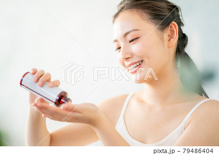 20代スキンケア 20代スキンケア 79486404